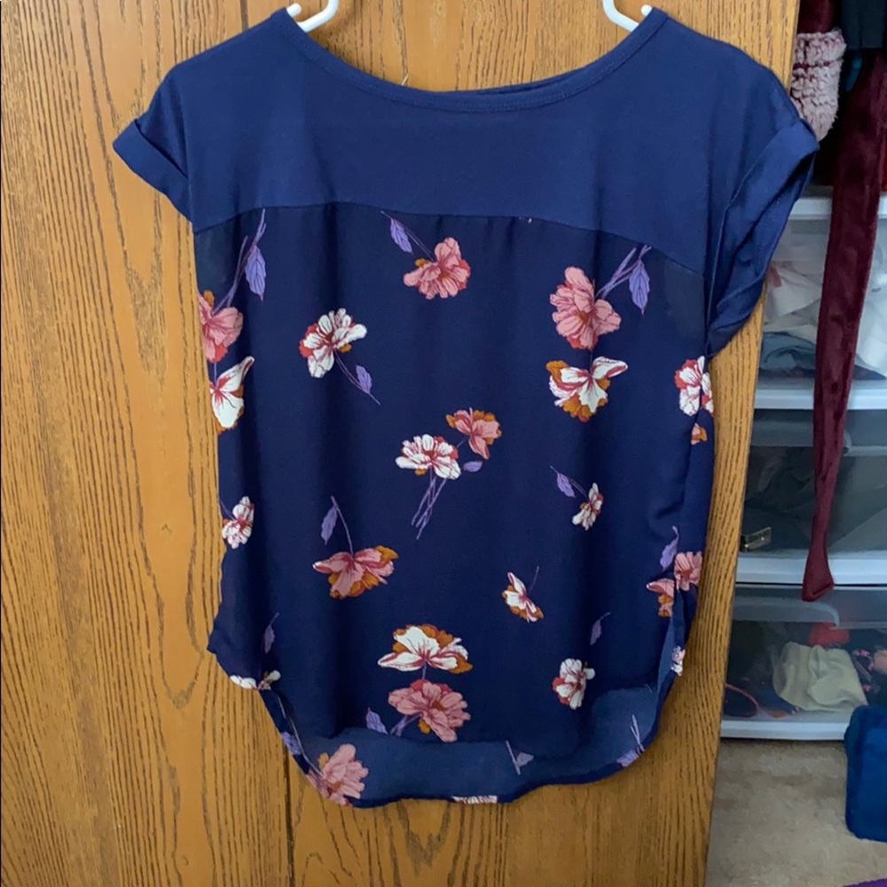 Short sleeve shirt